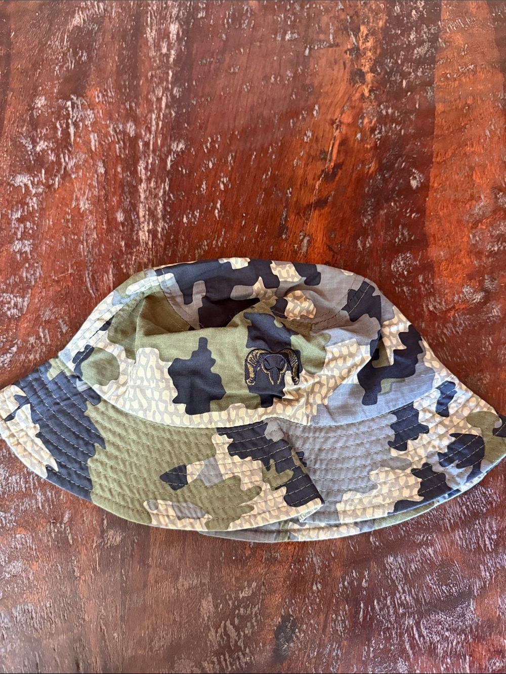 KUIU Men's Camo Bucket/Brush Hat - Olive, Black, Gray